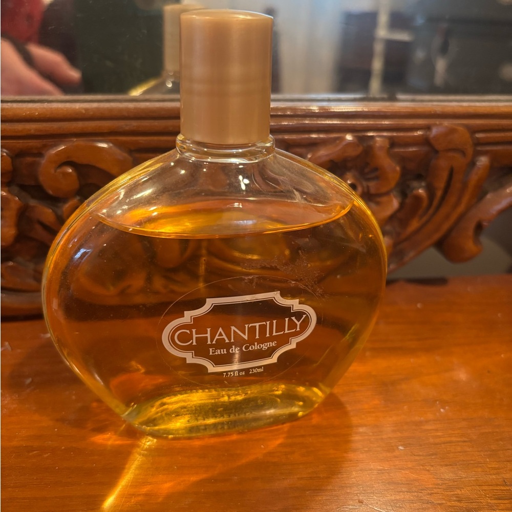 Eau de Cologne - chantilly